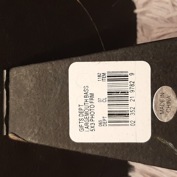 Large Mouth Bass Photo Frame - Picture 3 of 3